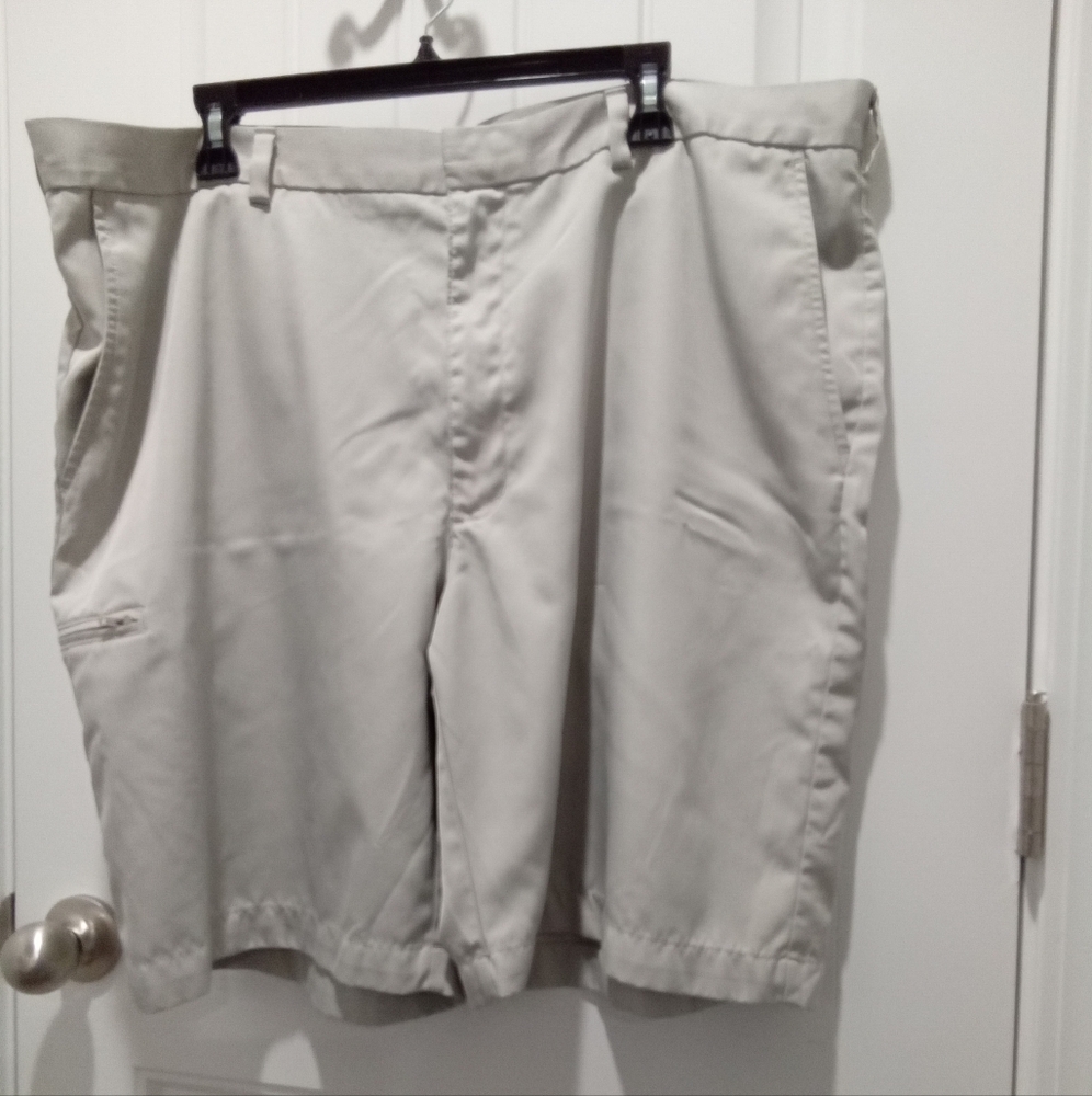 Grand Slam Men's Big & Tall Size 42 Light Khaki Performance Flat Front Shorts